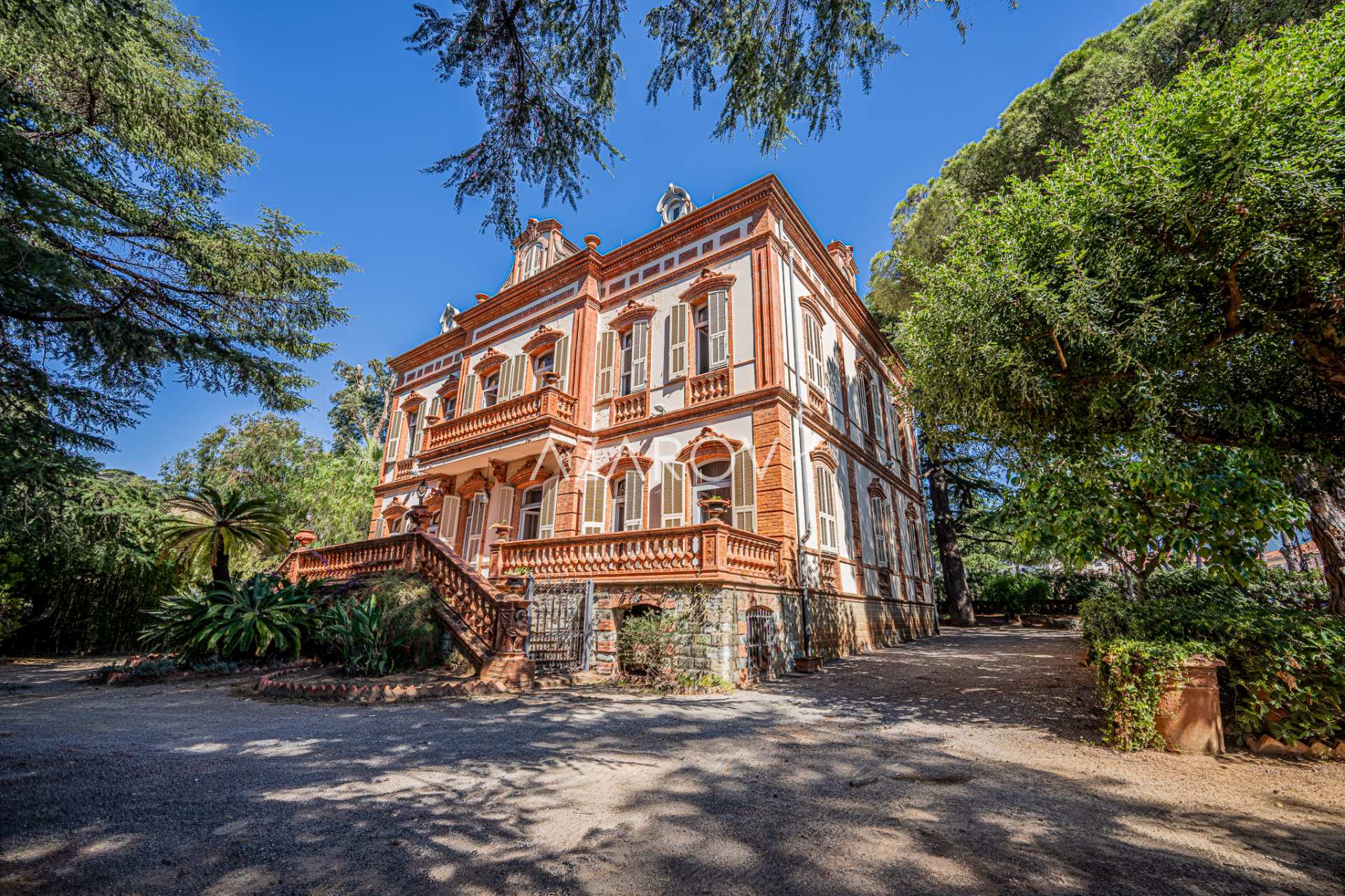Elegáns Villa Rossat